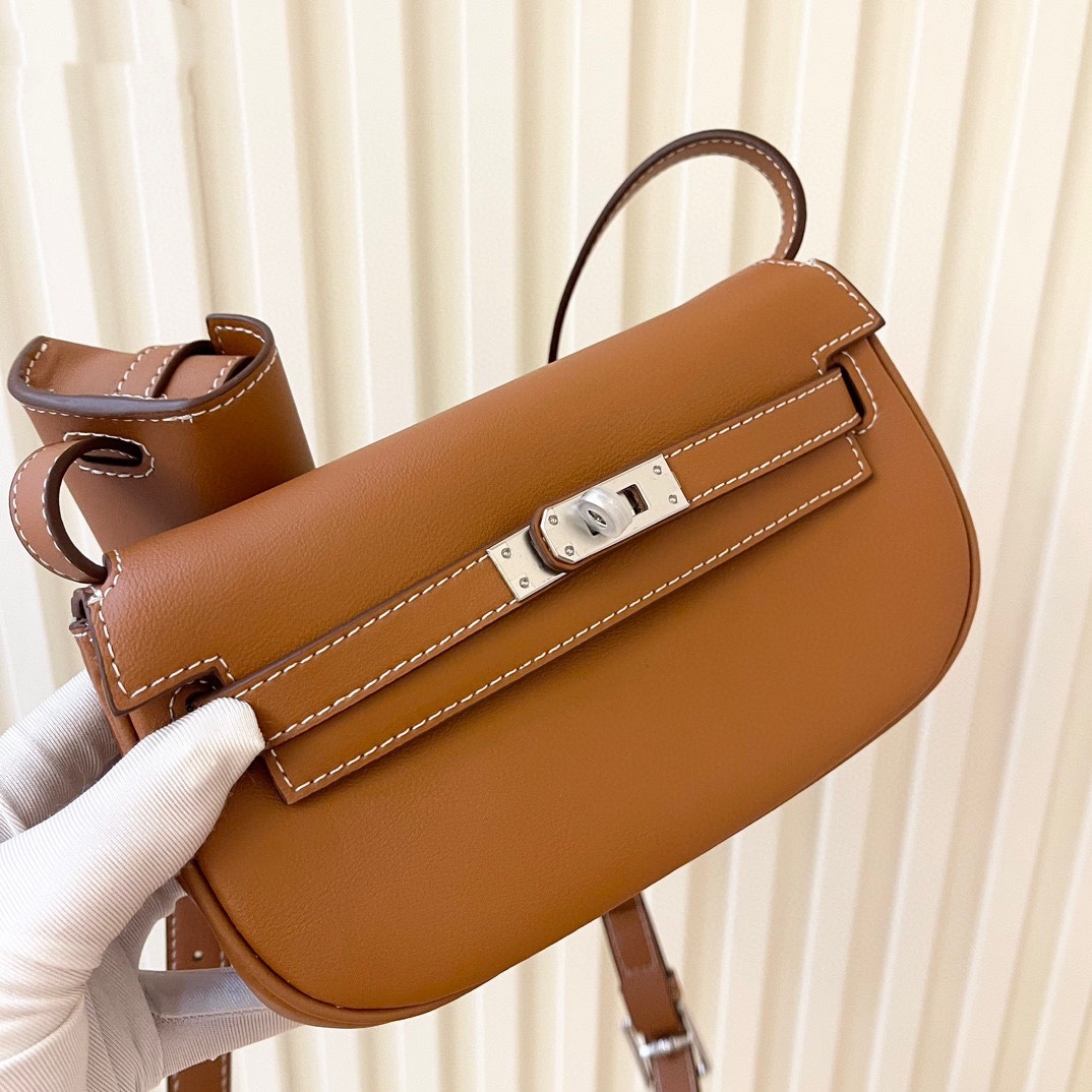 Hermes Kelly Moov